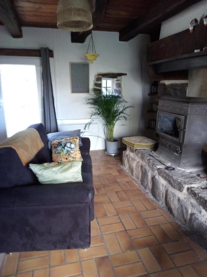 Petite maison dans les Monts d'Arrée TY COZ Commana Exterior foto
